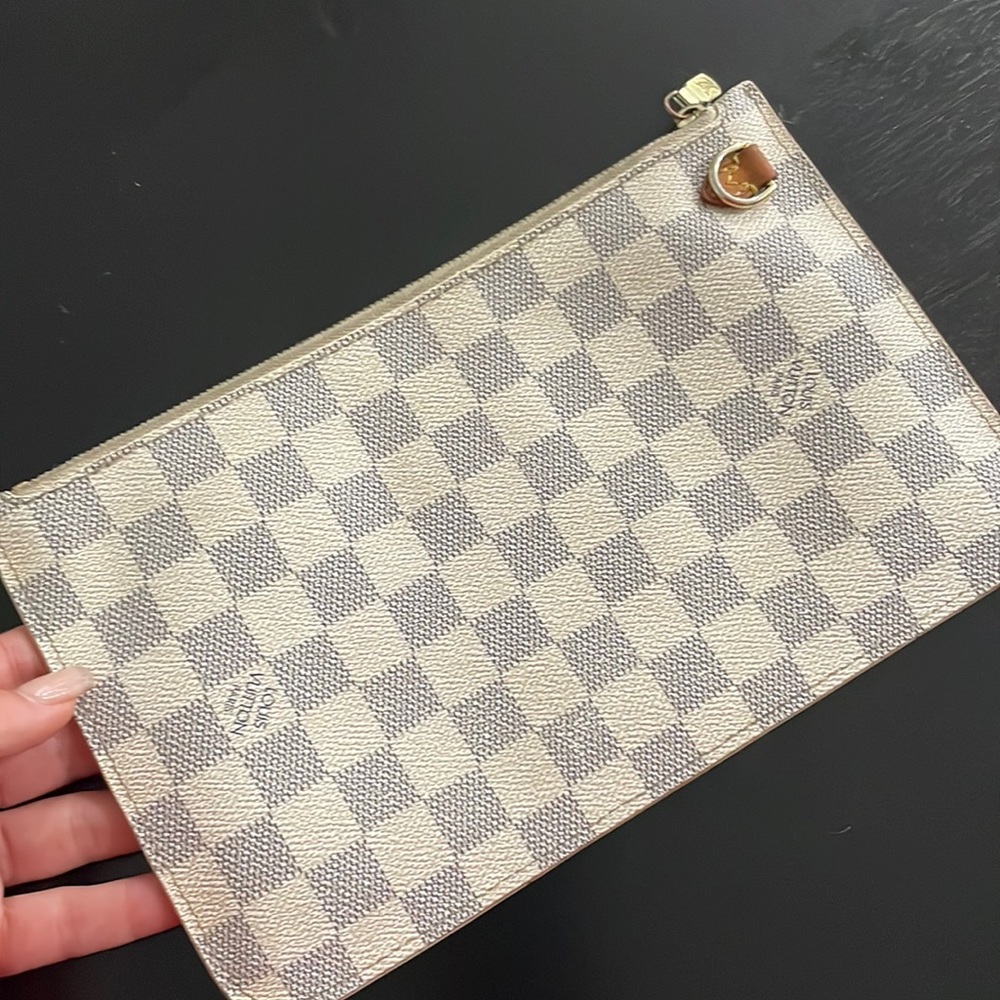 LV Damier Azur neverfull pochette.